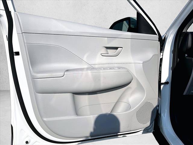 Used 2024 Hyundai Kona SE FWD image 18