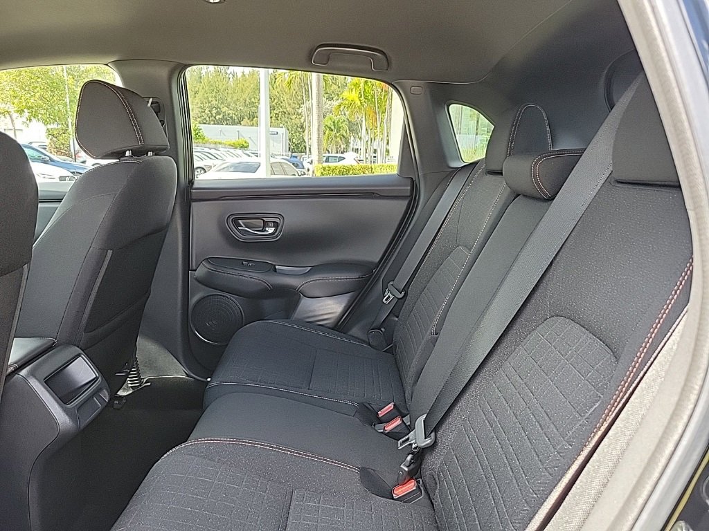 Used 2023 Honda HR-V Sport image 7