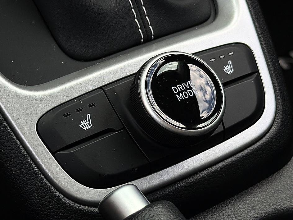 New 2026 Hyundai Venue SEL FWD image 14