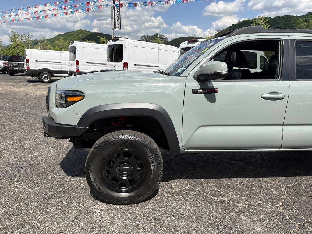 Used 2021 Toyota Tacoma TRD Pro AWD/4WD image 9