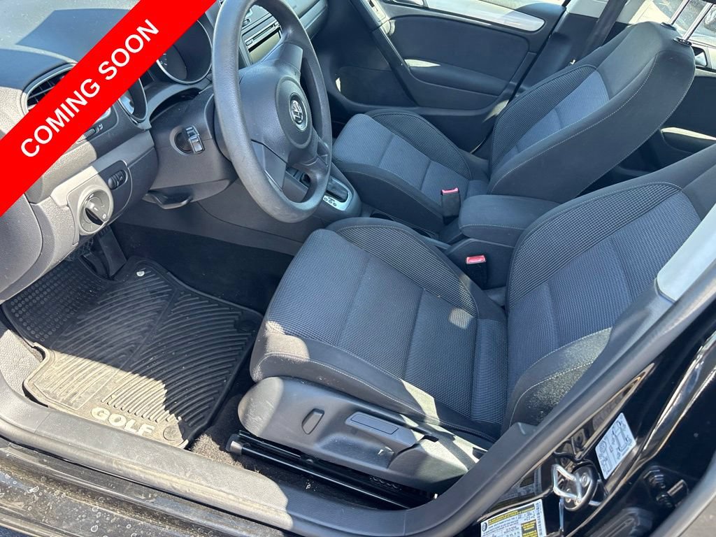 Used 2014 Volkswagen Golf 4-Door FWD image 14
