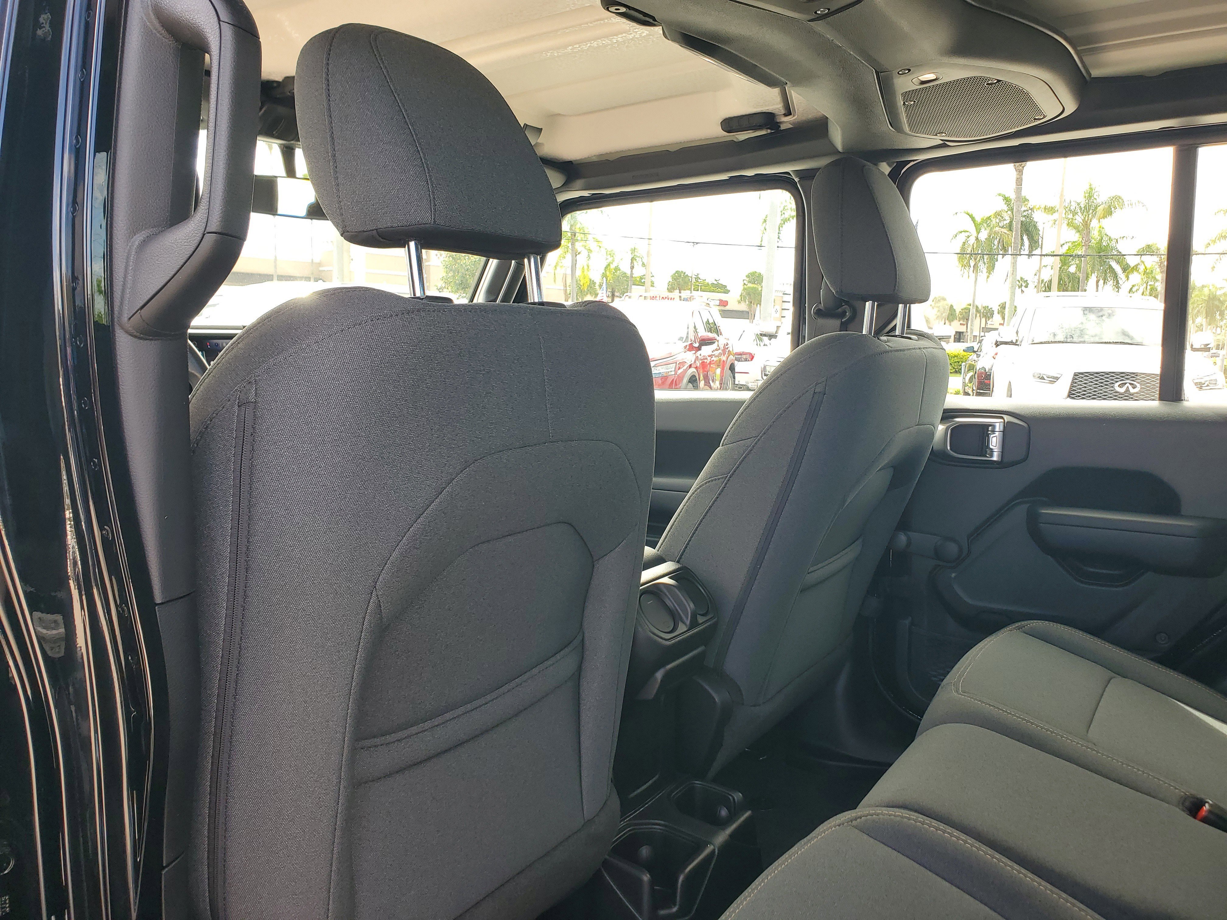 Used 2024 Jeep Gladiator Sport image 13