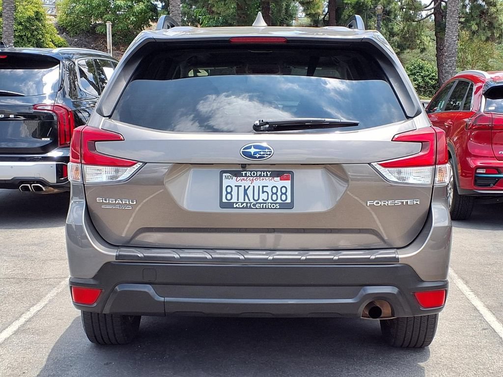 Used 2021 Subaru Forester Premium AWD/4WD image 4