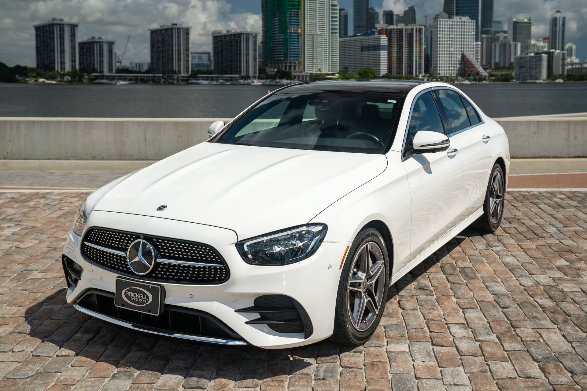 Used 2023 Mercedes-Benz E 350 4MATIC Sedan video 5