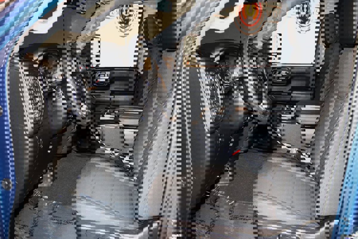 Used 2026 Chevrolet Silverado 2500 Custom w/ Custom Value Package image 35