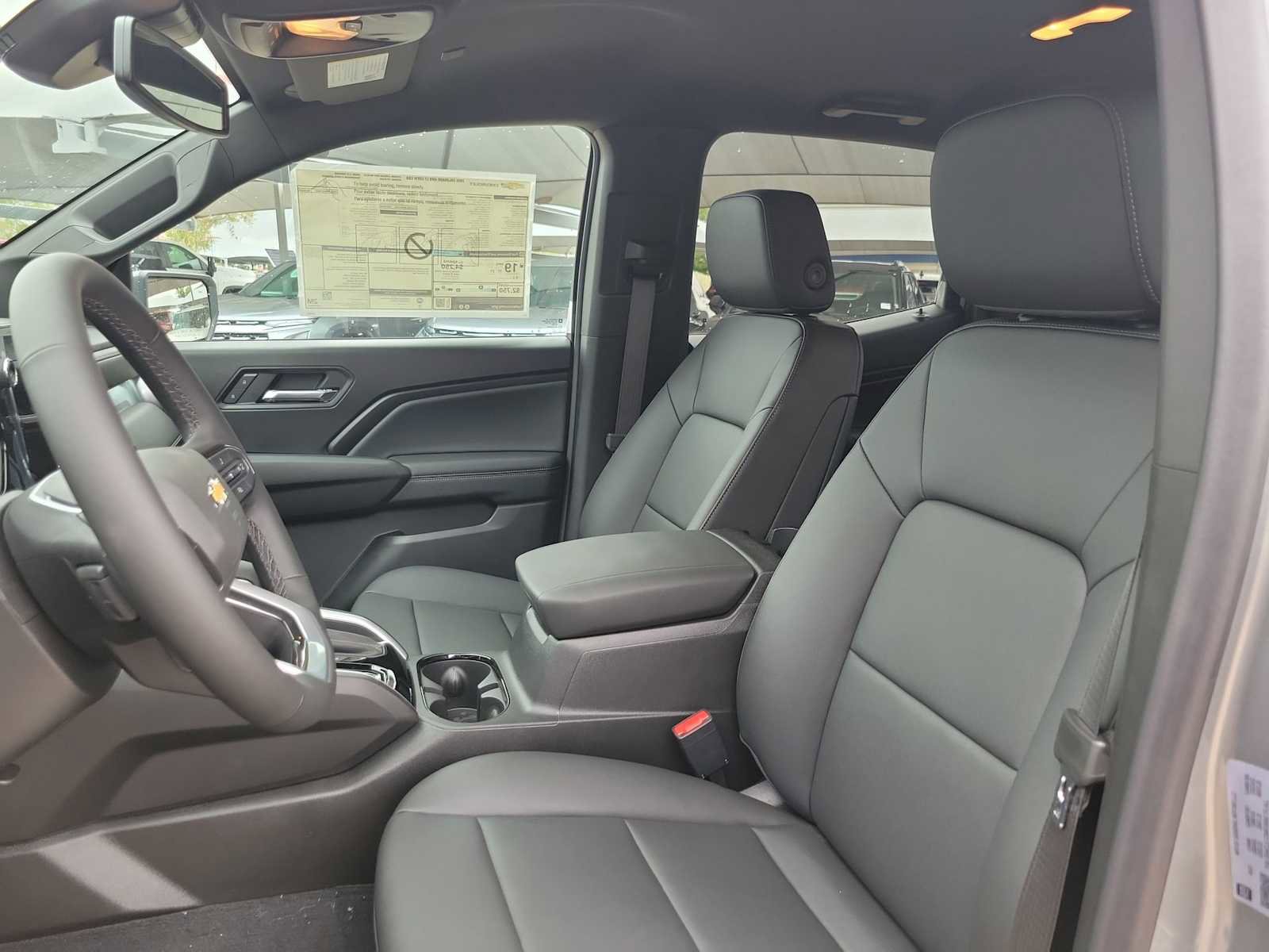 New 2025 Chevrolet Colorado LT w/ LT Convenience Package image 11