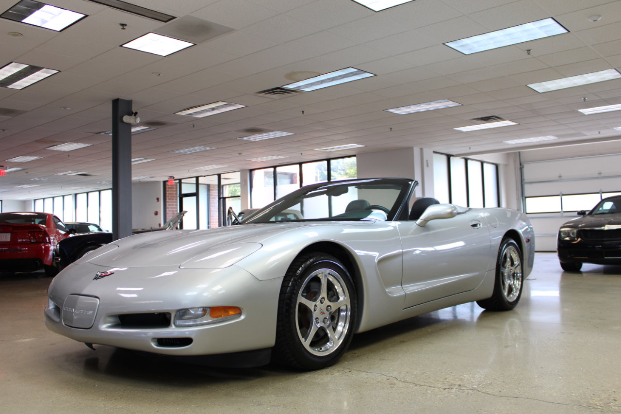 Used 2004 Chevrolet Corvette Convertible w/ Preferred Equipment Group image 32