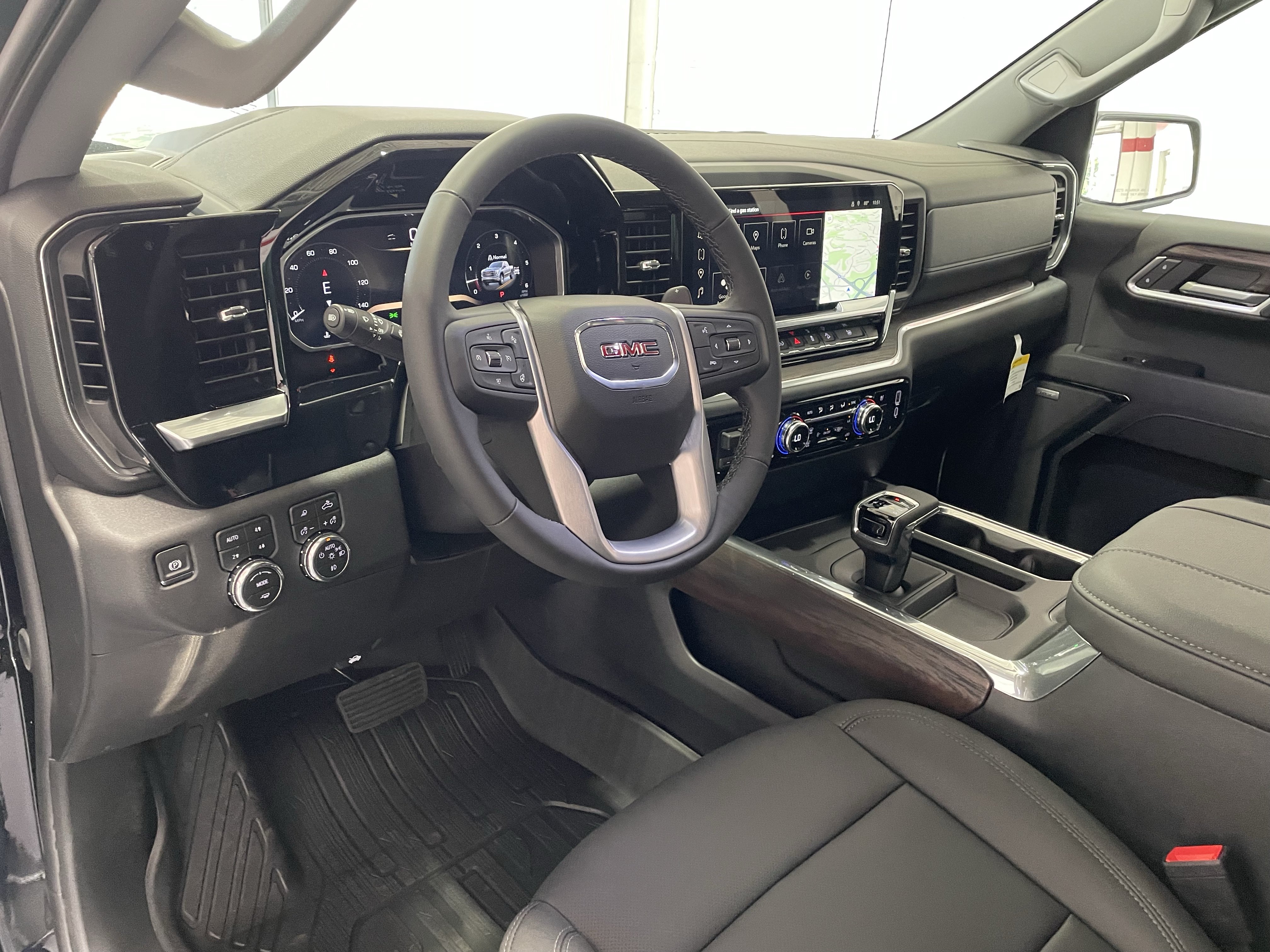 New 2026 GMC Sierra 1500 SLT w/ SLT Premium Plus Package AWD/4WD image 13