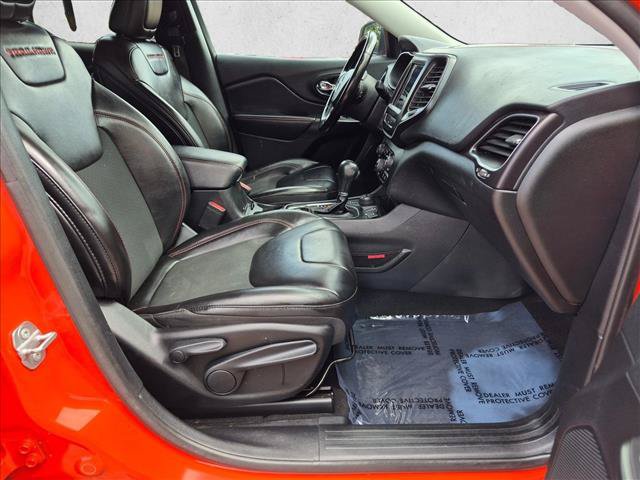 Used 2021 Jeep Cherokee Trailhawk AWD/4WD image 19