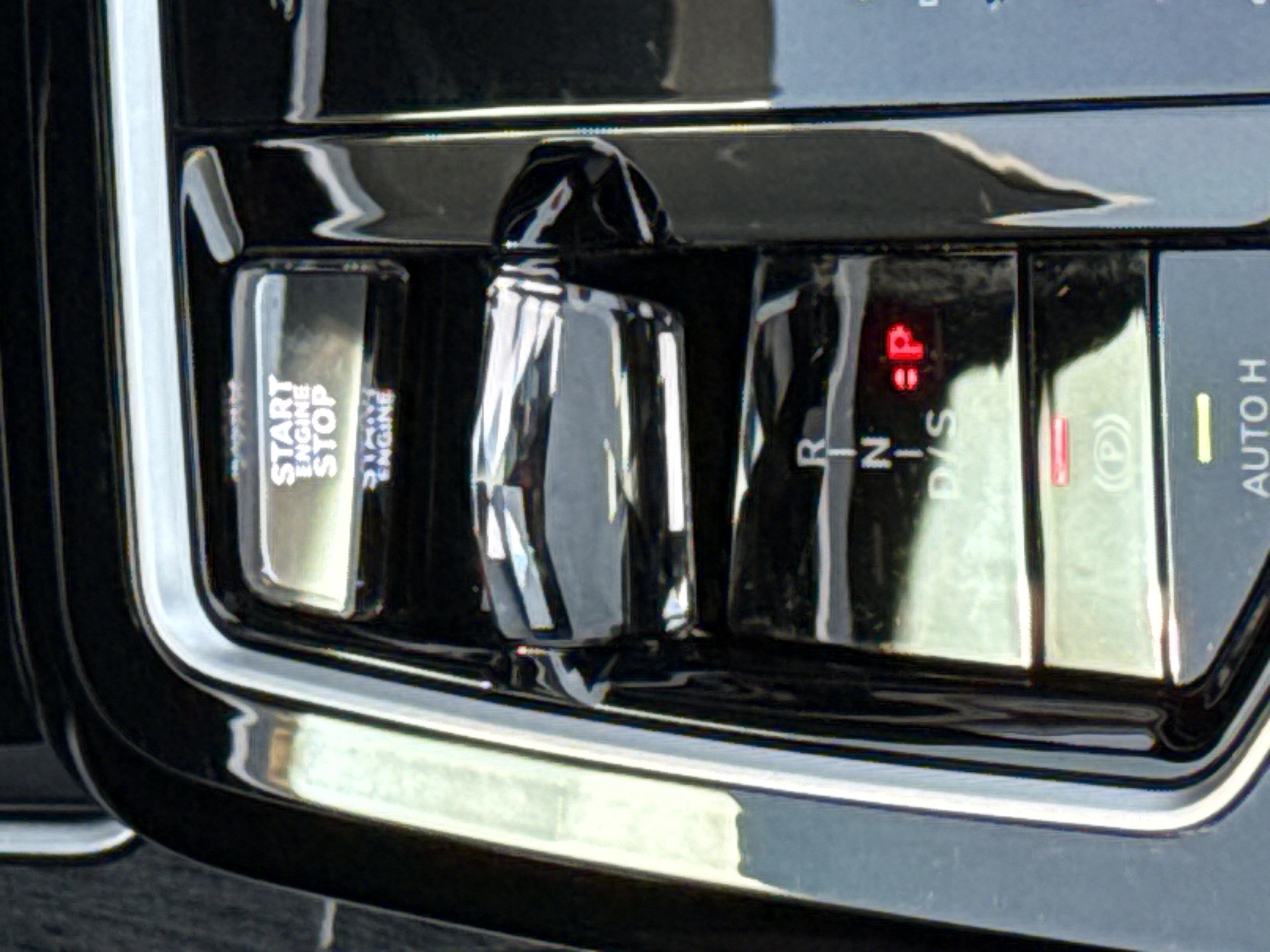 Used 2023 BMW 740i RWD image 25