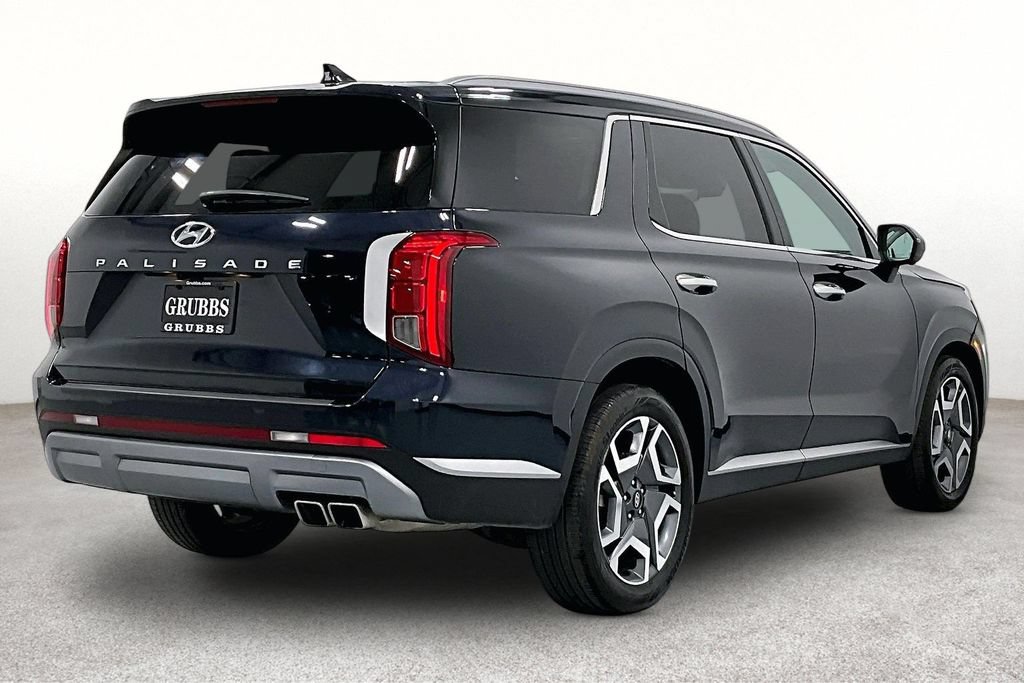 Used 2025 Hyundai Palisade SEL FWD image 2