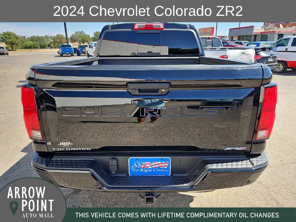 Used 2024 Chevrolet Colorado ZR2 w/ Technology Package AWD/4WD image 17