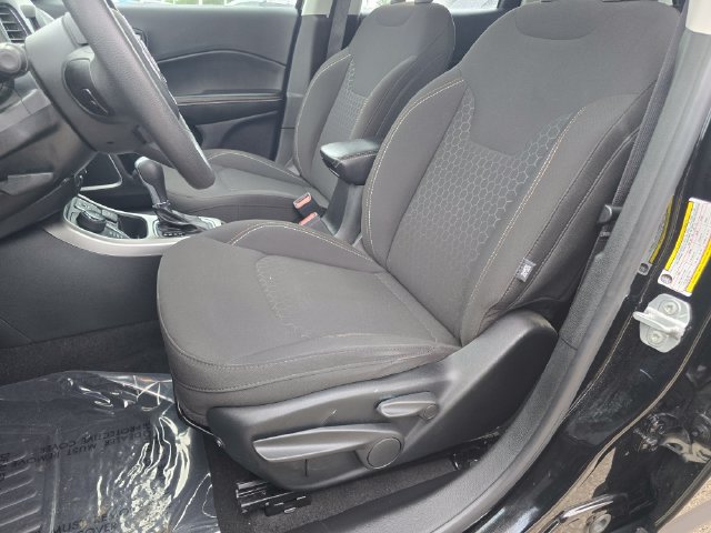 Used 2021 Jeep Compass Sport AWD/4WD image 5