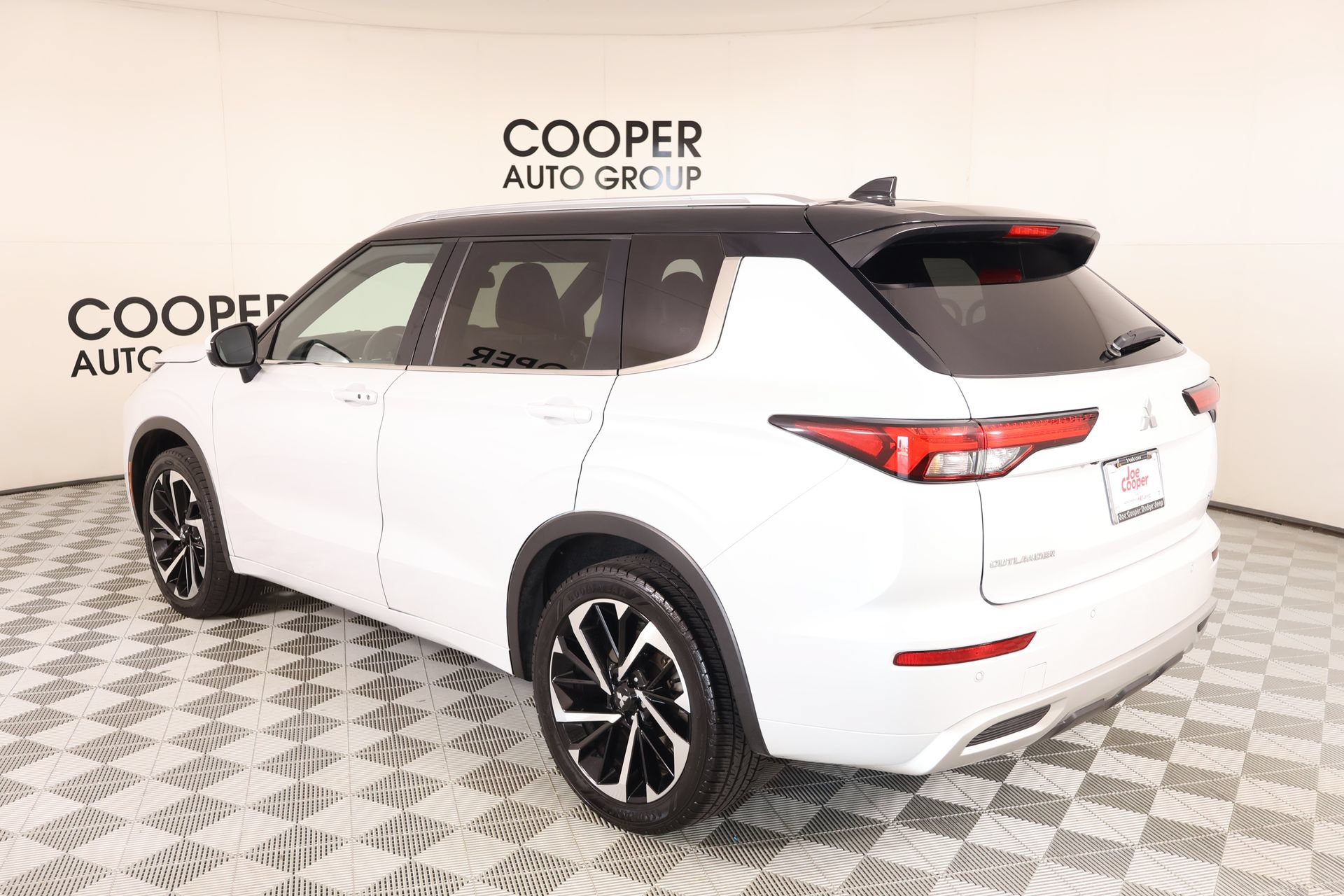Used 2024 Mitsubishi Outlander SEL AWD/4WD image 25