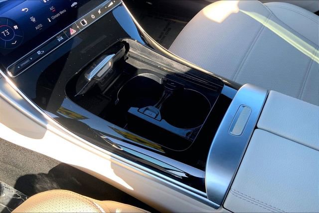 Used 2025 Mercedes-Benz C 300 4MATIC Sedan image 13