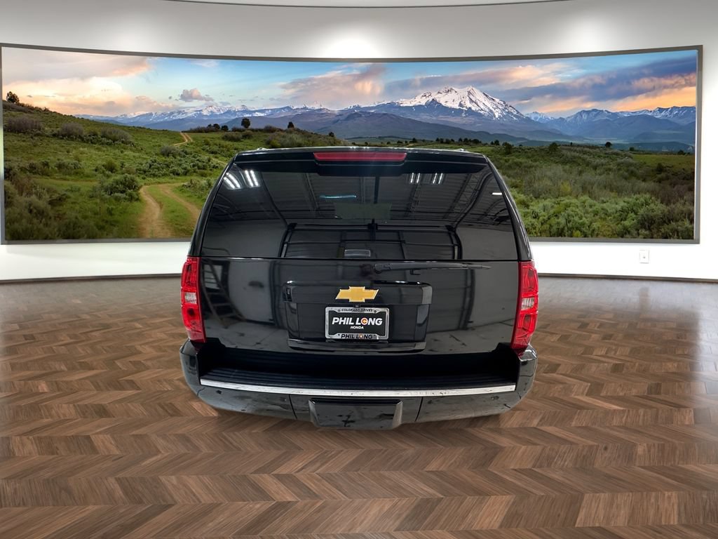Used 2014 Chevrolet Suburban LTZ AWD/4WD image 4