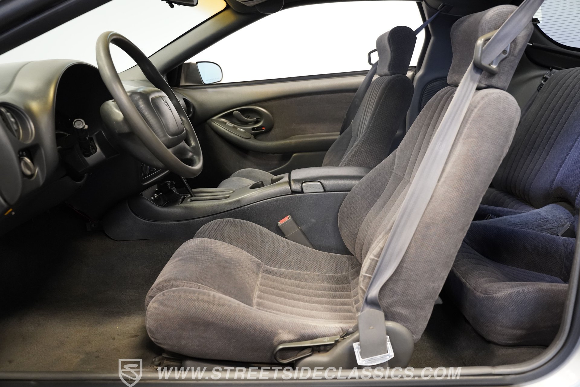 Used 1997 Pontiac Firebird Formula w/ Opt Pkg RWD image 3