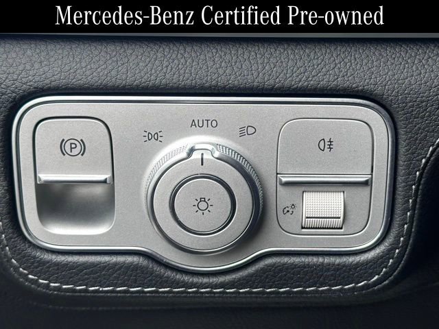 Used 2025 Mercedes-Benz GLS 580 4MATIC image 9