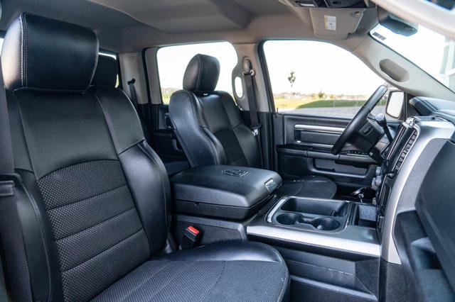 Used 2018 RAM 2500 Big Horn w/ Sport Appearance Group AWD/4WD image 28
