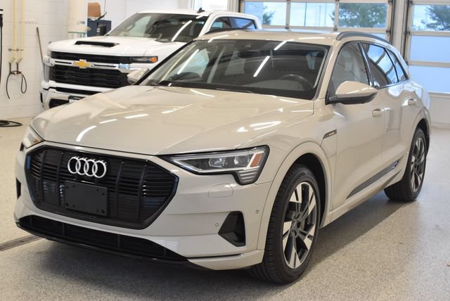 Used 2021 Audi e-tron Premium w/ Convenience Plus Package AWD/4WD image 9