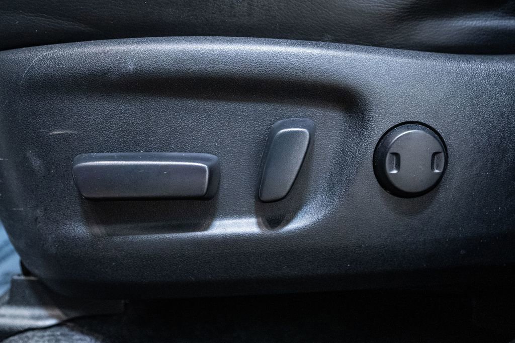 Used 2016 Toyota RAV4 SE image 21