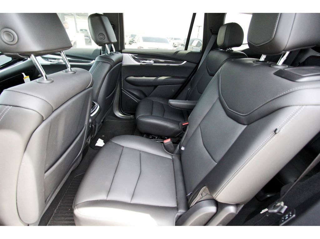 New 2025 Cadillac XT6 Sport w/ LPO, Onyx Lite Package image 7