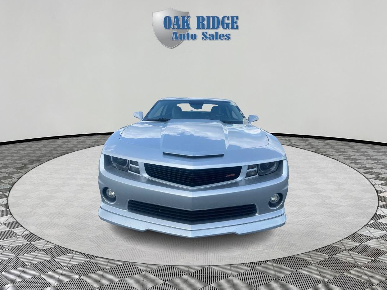 Used 2010 Chevrolet Camaro SS w/ LPO, Ground Effects Package RWD image 2