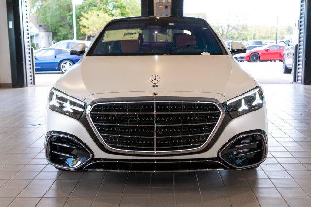 New 2027 Mercedes-Benz S 580 4MATIC Sedan image 2