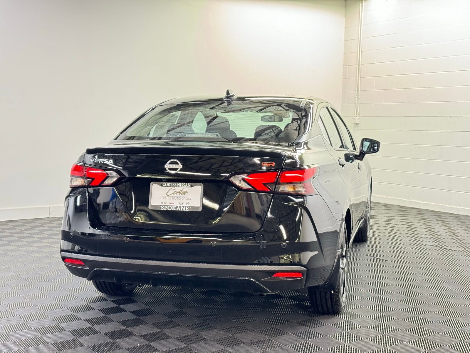 New 2025 Nissan Versa SR image 2