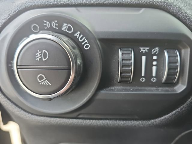 Used 2021 Jeep Gladiator Willys image 25