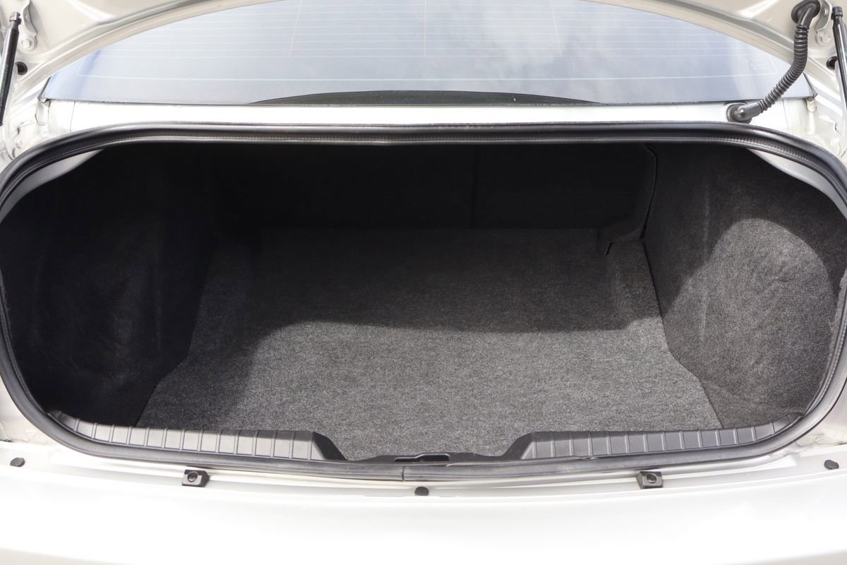 Used 2010 Chrysler 300 Touring image 14
