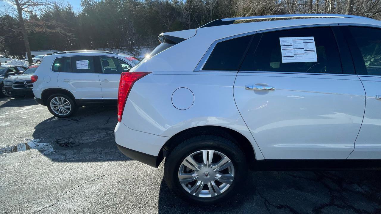 Used 2014 Cadillac SRX Luxury w/ Driver Awareness Package image 9