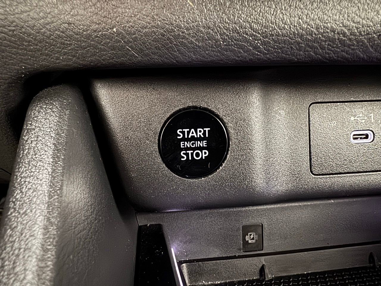 Used 2025 Nissan Rogue SV w/ Rock Creek Premium Package image 25