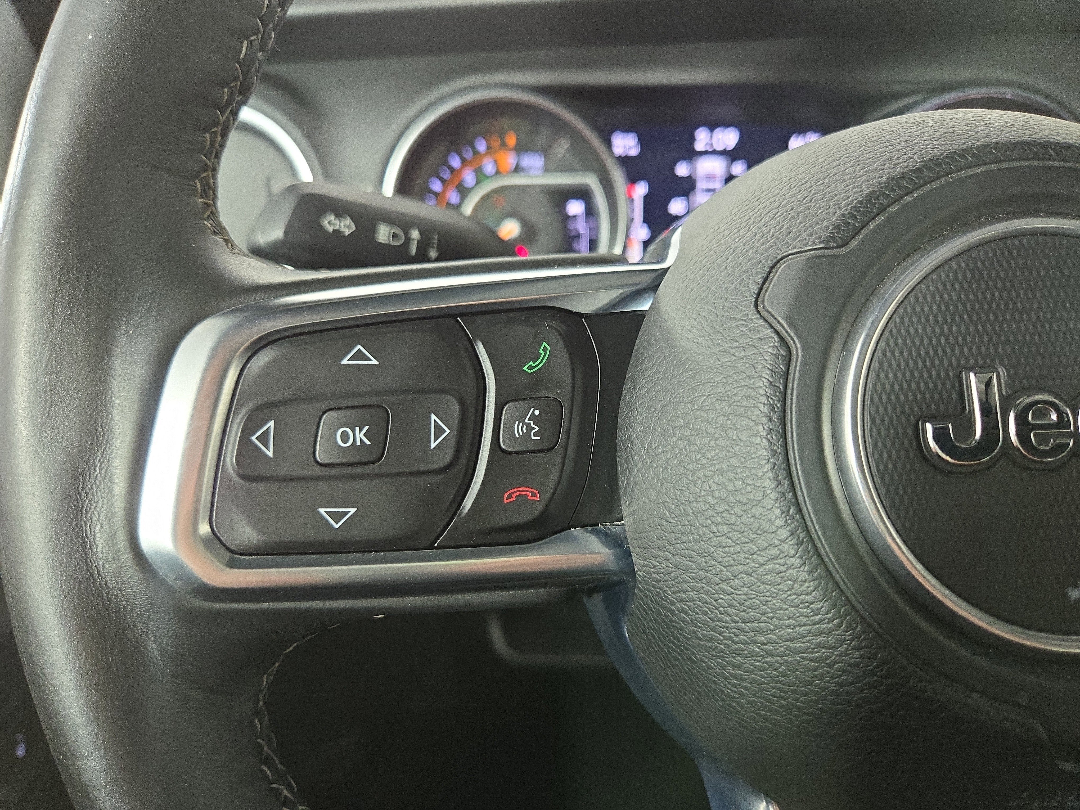 Used 2018 Jeep Wrangler Unlimited Sahara w/ Quick Order Package 24M Moab image 16