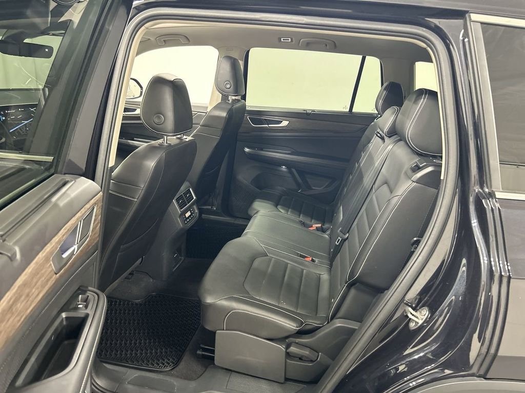 Certified 2024 Volkswagen Atlas SEL image 21