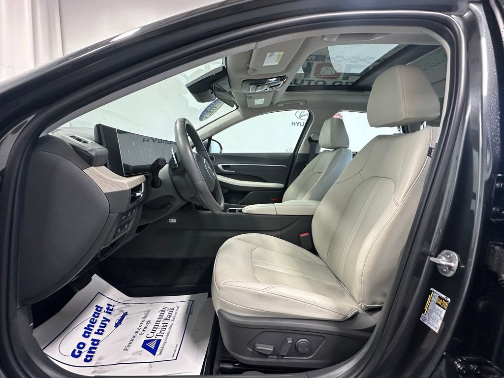 Used 2025 Hyundai Sonata Limited image 11