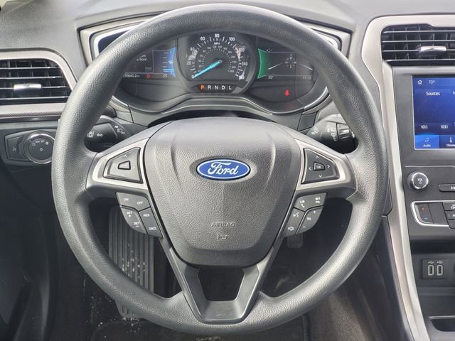 Used 2020 Ford Fusion SE image 23
