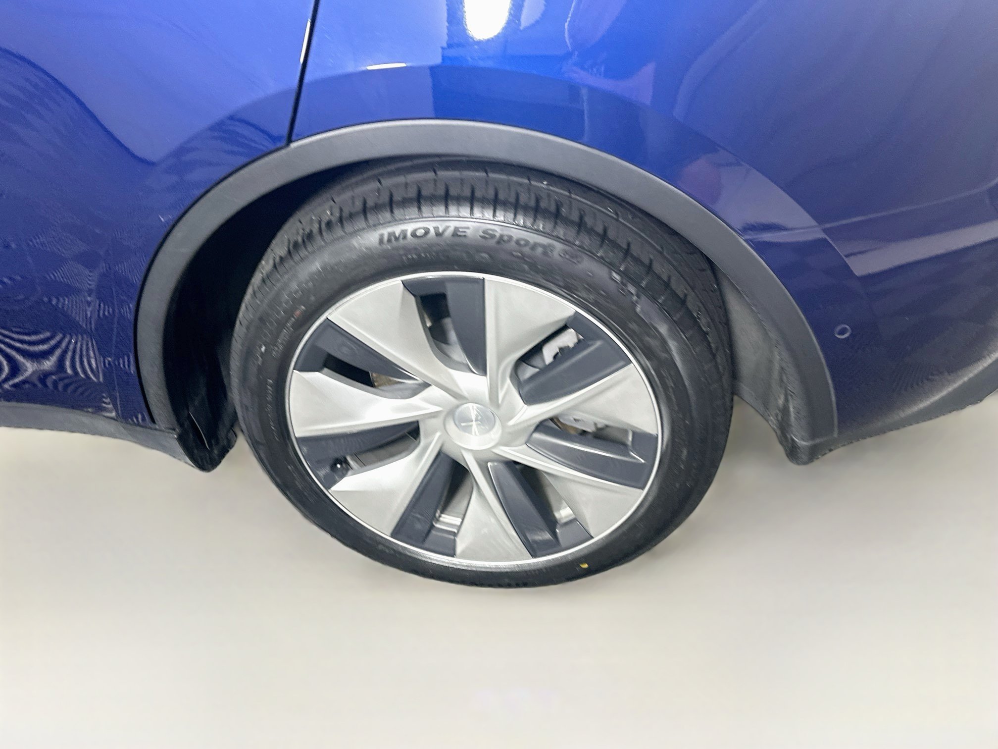 Used 2021 Tesla Model Y Long Range AWD/4WD image 11