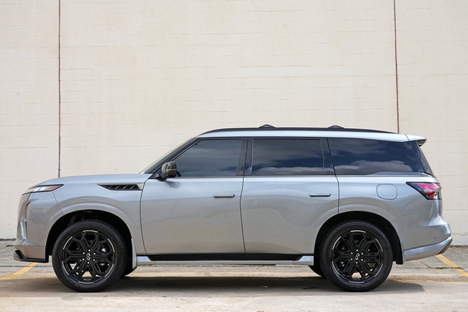 Used 2026 INFINITI QX80 4WD image 9