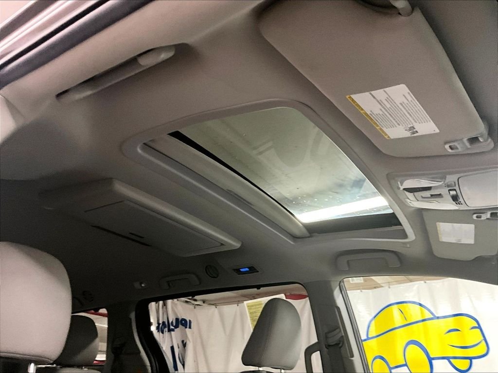 Certified 2020 Toyota Sienna XLE Premium AWD/4WD image 22