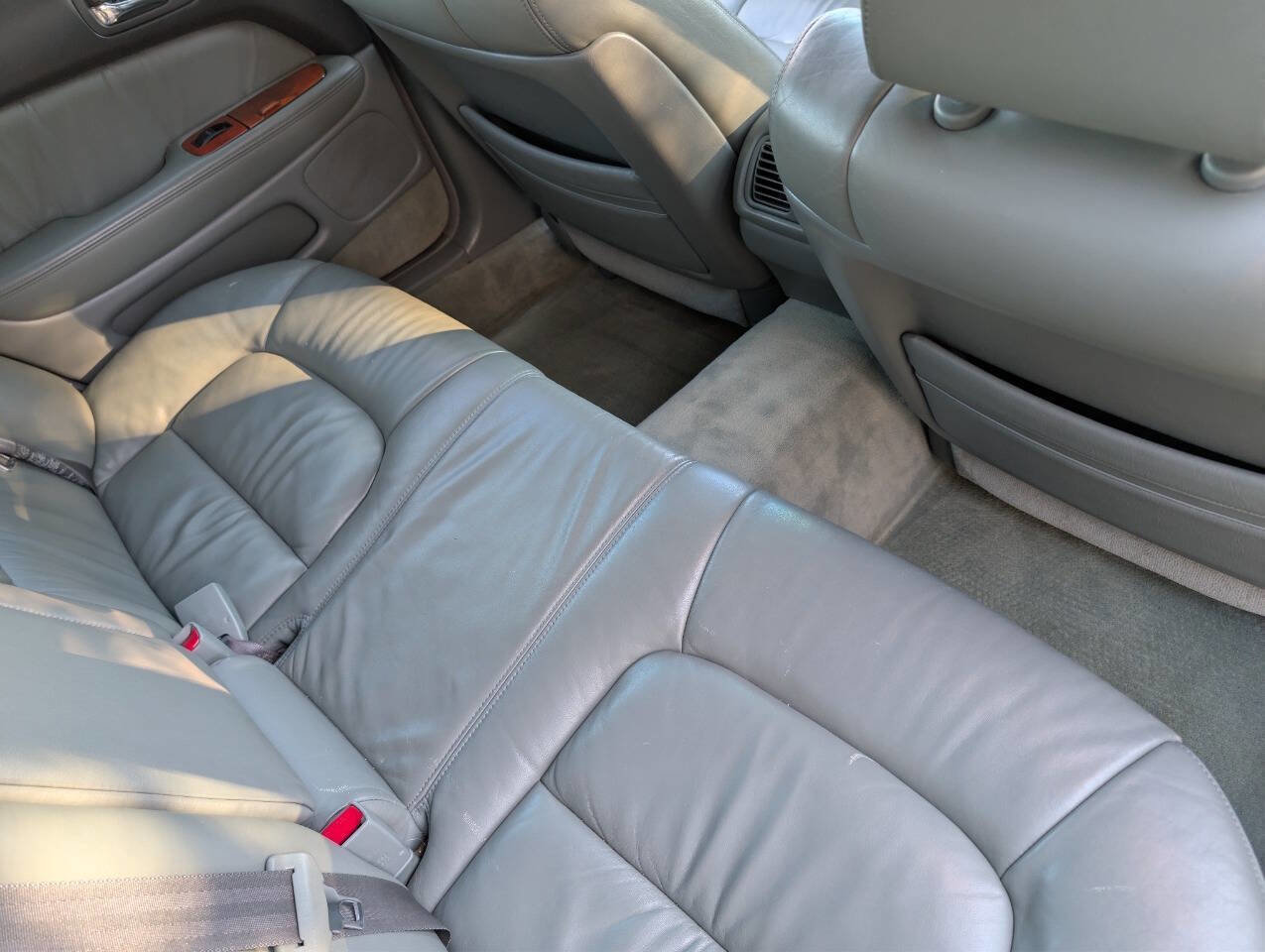 Used 1999 Lexus LS 400 image 18