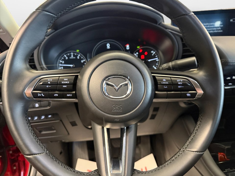 Used 2025 MAZDA MAZDA3 s image 13