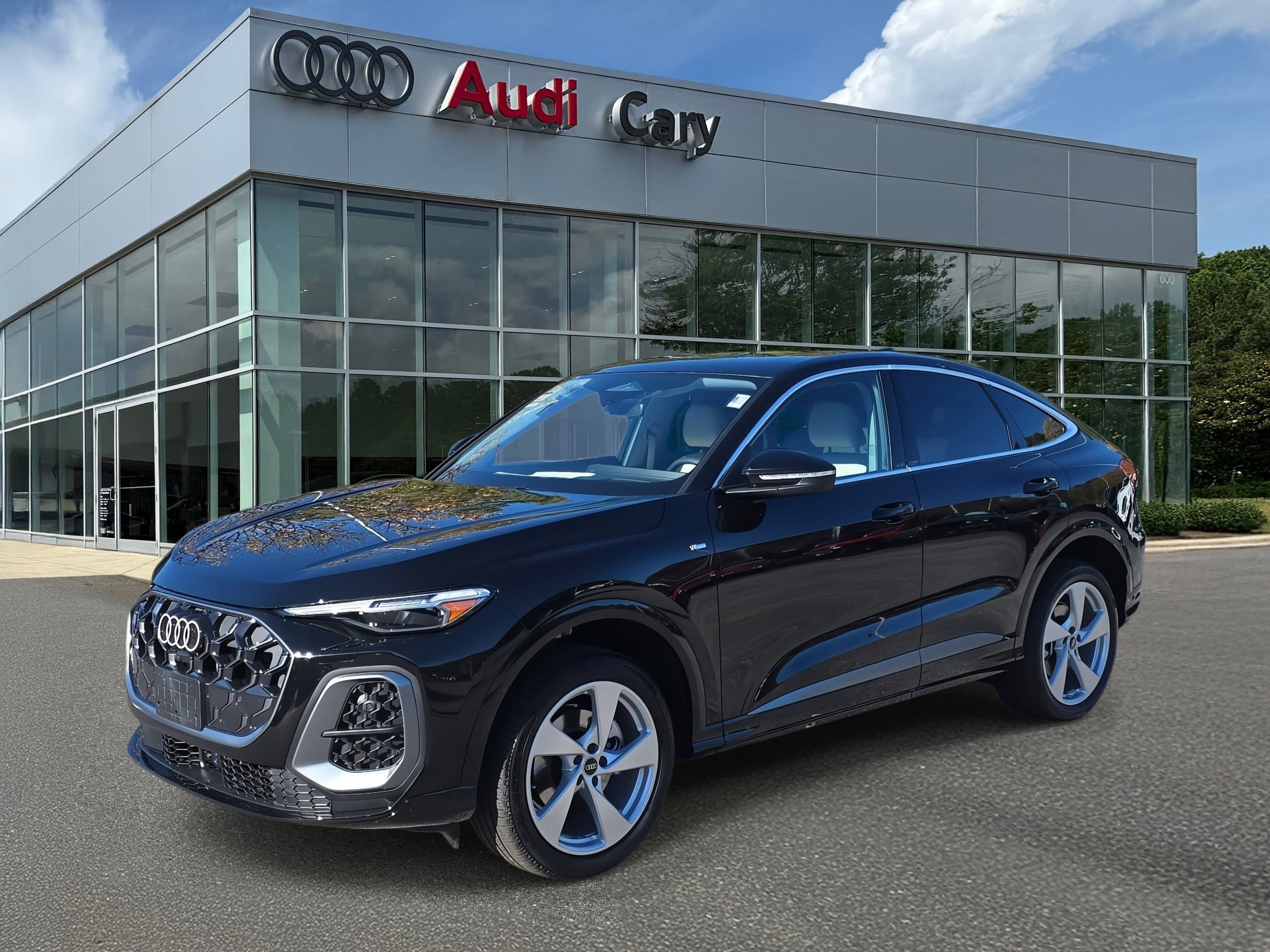 New 2025 Audi Q5 Premium Plus