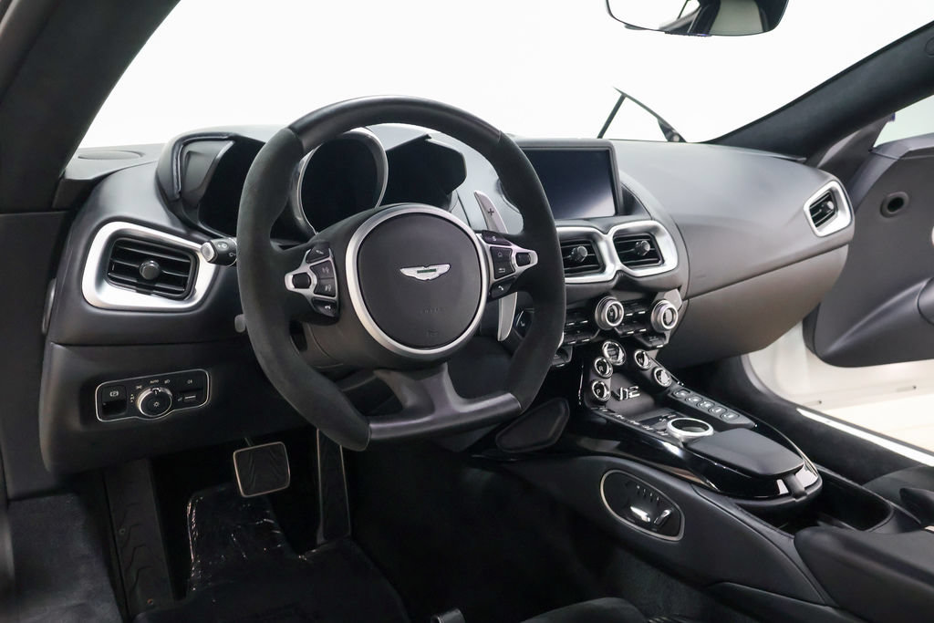 Used 2023 Aston Martin V12 Vantage RWD image 29