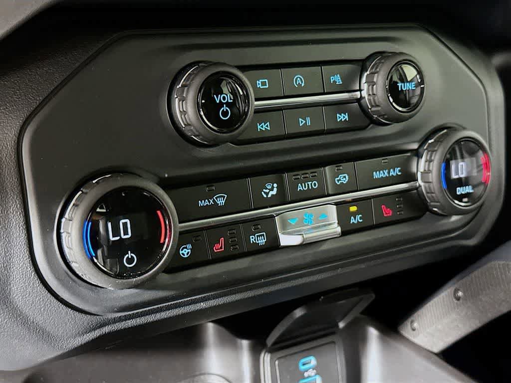 Certified 2025 Ford Bronco Raptor w/ Interior Carbon Fiber Pack AWD/4WD image 18
