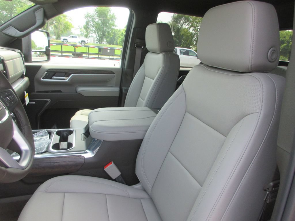New 2026 GMC Sierra 2500 SLT w/ SLT Premium Package AWD/4WD image 13