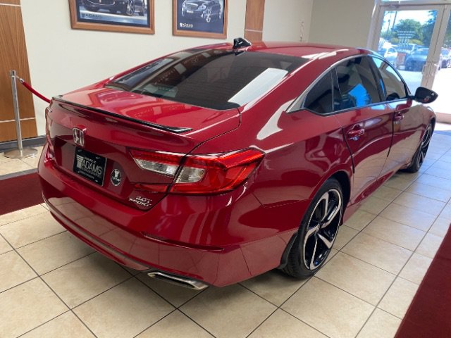 Used 2021 Honda Accord Sport image 2