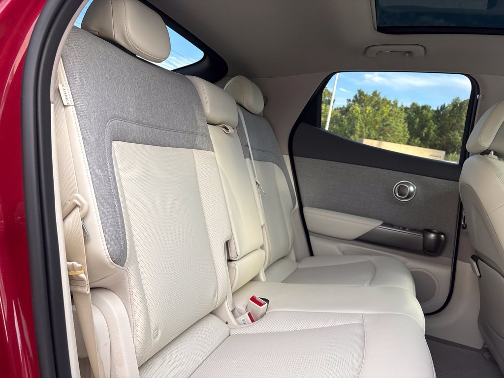 Used 2024 Genesis GV60 RWD image 20