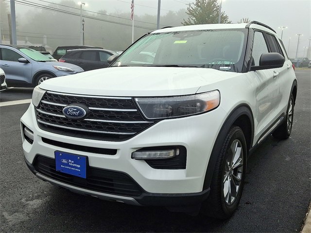 Certified 2022 Ford Explorer XLT w/ Equipment Group 202A image 4