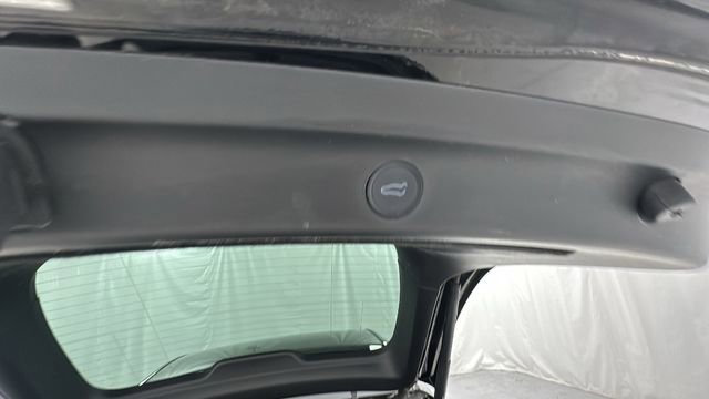 Used 2021 Tesla Model Y Performance image 16